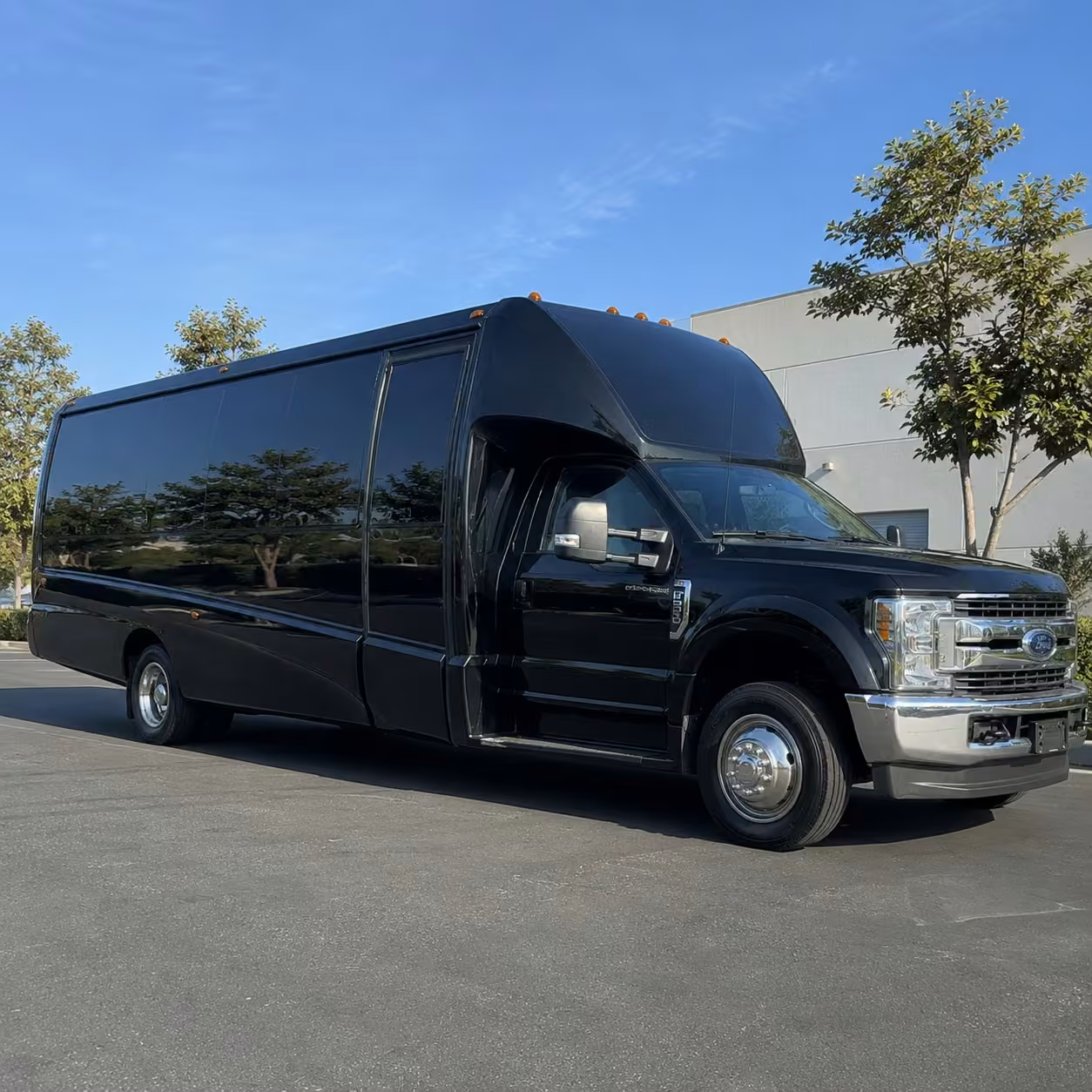 18 passenger party bus